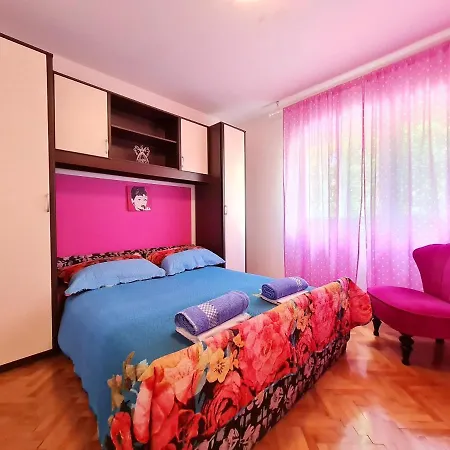 Mata Apartment *